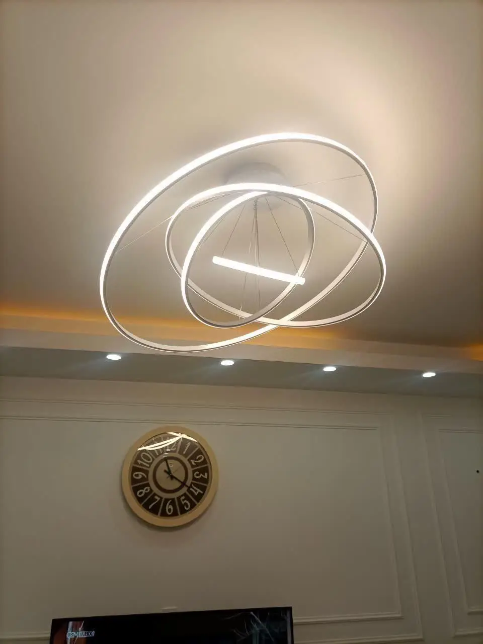 نصاب لوستر / نصب لوستر در تمامی سقف های بدون زنجیر