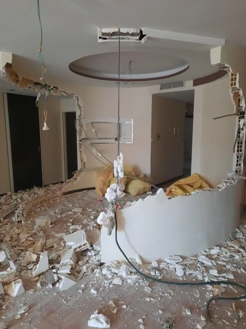 گچکاری خورده کاری( بازسازی تخریب )آرک اوپن شومینه