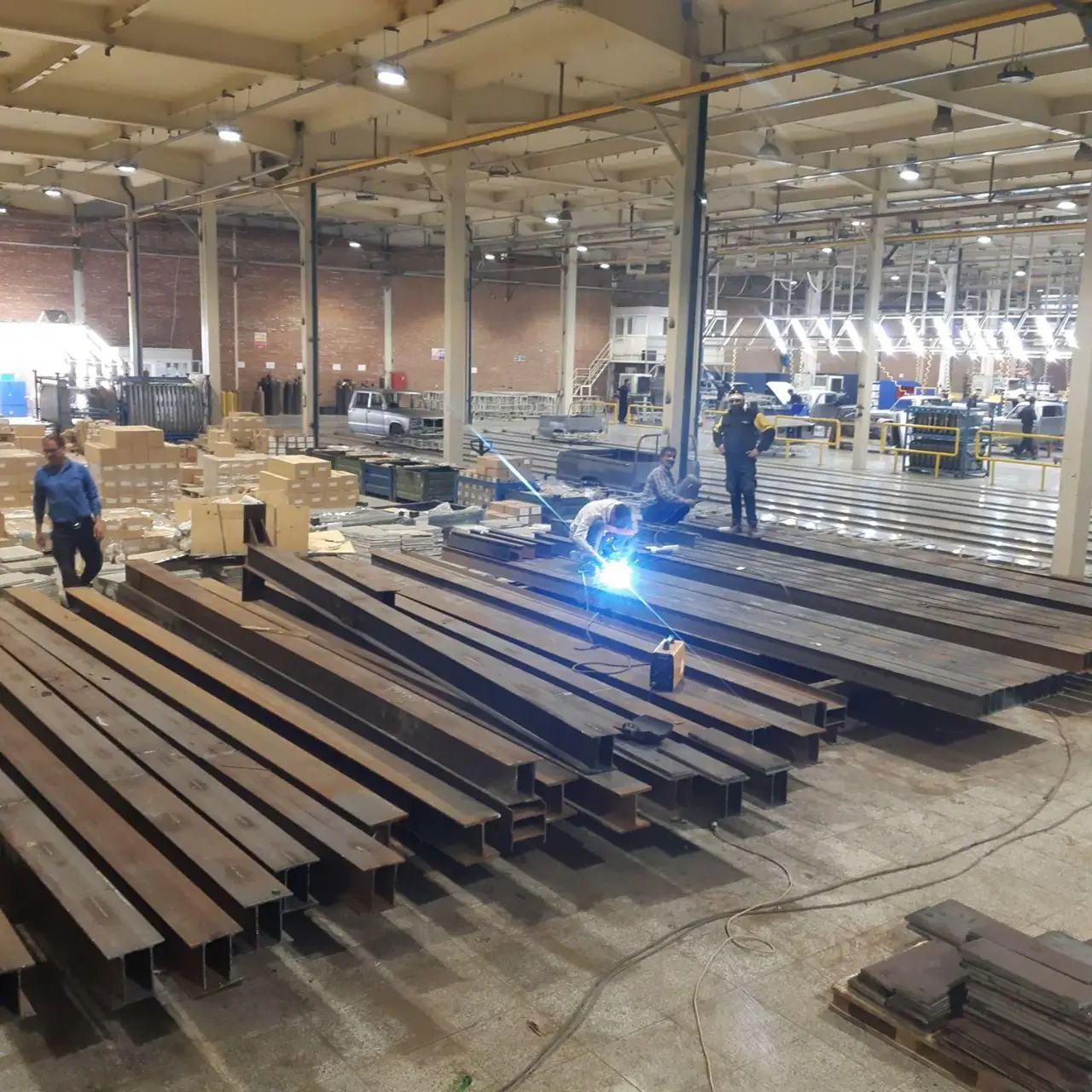 خدماتی جوشکاری اسکلت،شیروانی،سوله،یاران