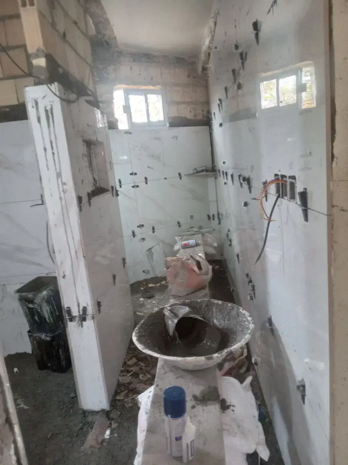 بنایی کاشی سرامیک کاری سیمان ایزوگام رفع نم سرویس