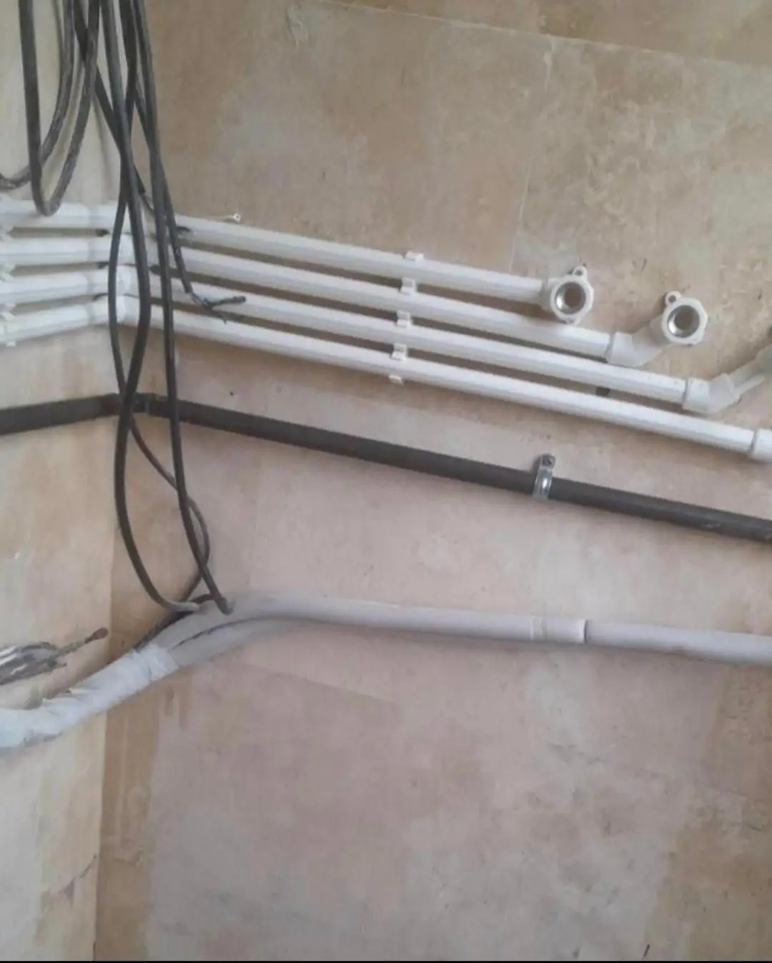 لوله کشی گاز آب فاضلاب پکیج تخریب