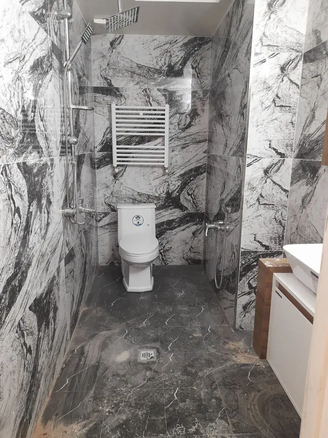 خدمات بنایی سرامیک کاری کاشی کاری بازسازی