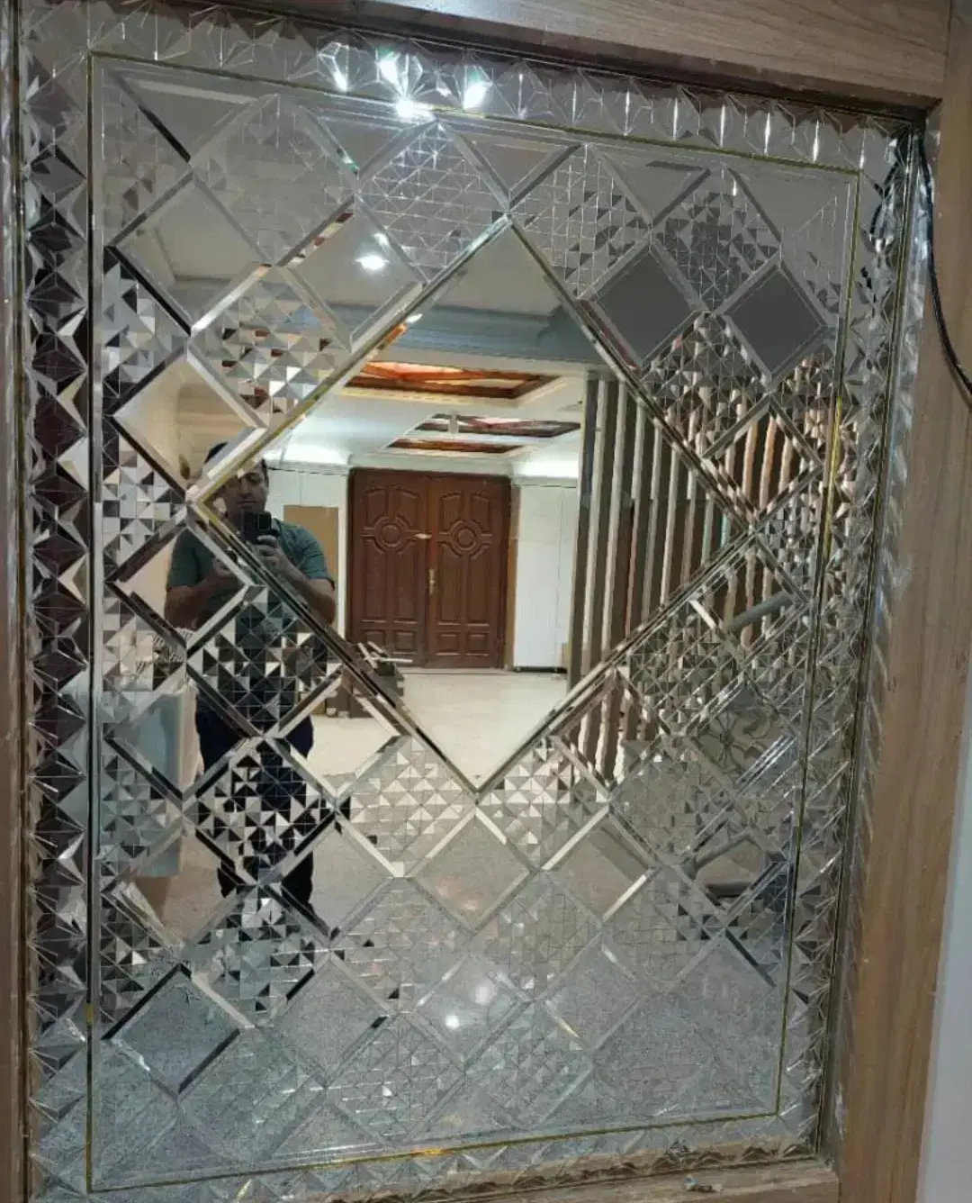 گروه هنری سلیمی ...آینه کاری وگچبری ،نقاشی در تزینات داخلی