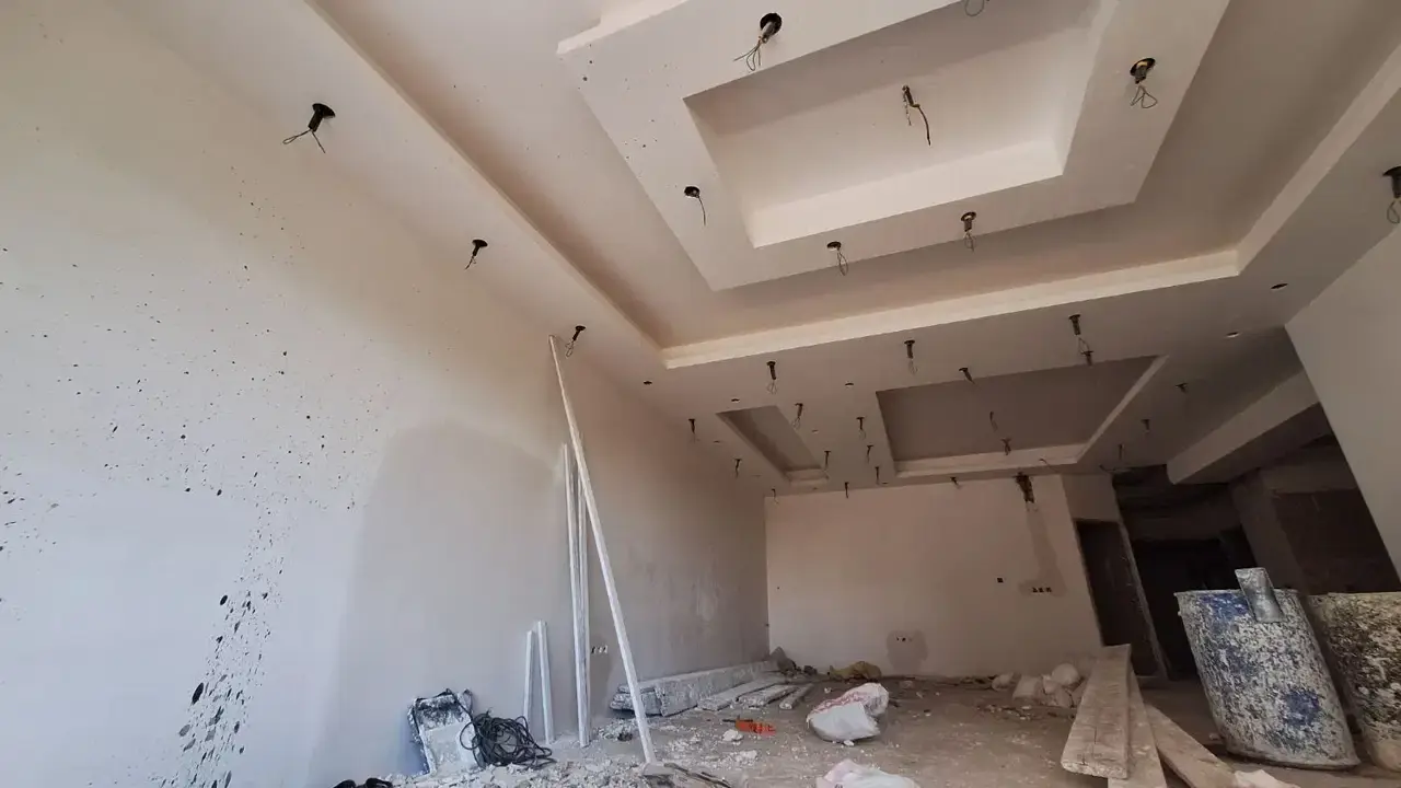 گچکاری و لکه گیری