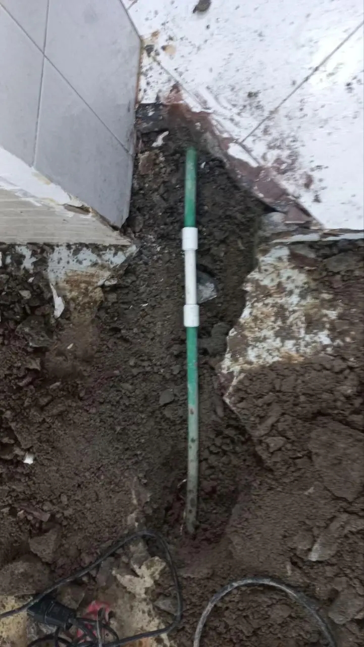 لوله کش آب فاضلاب پمپ تعمیرات شیرالات