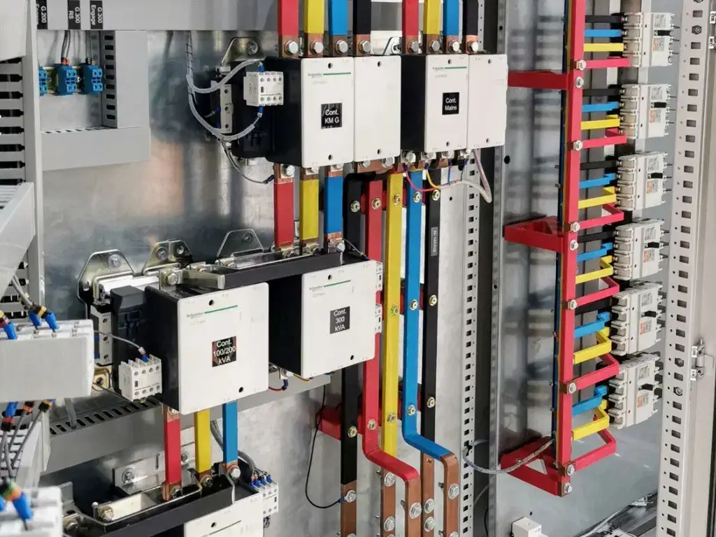 خدمات برق صنعتی و اتوماسیون