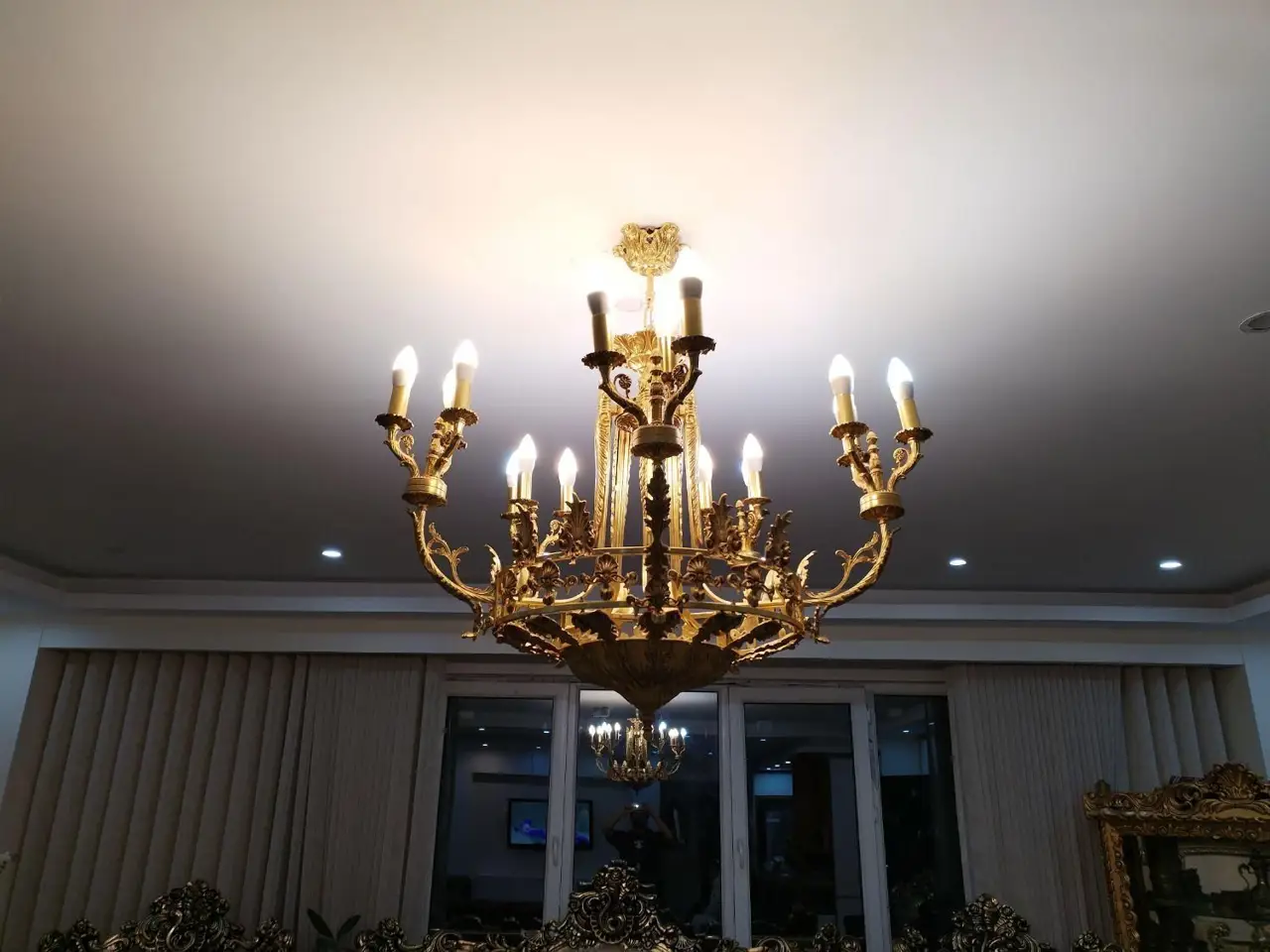 نصاب لوستر / نصب لوستر در تمامی سقف های بدون زنجیر