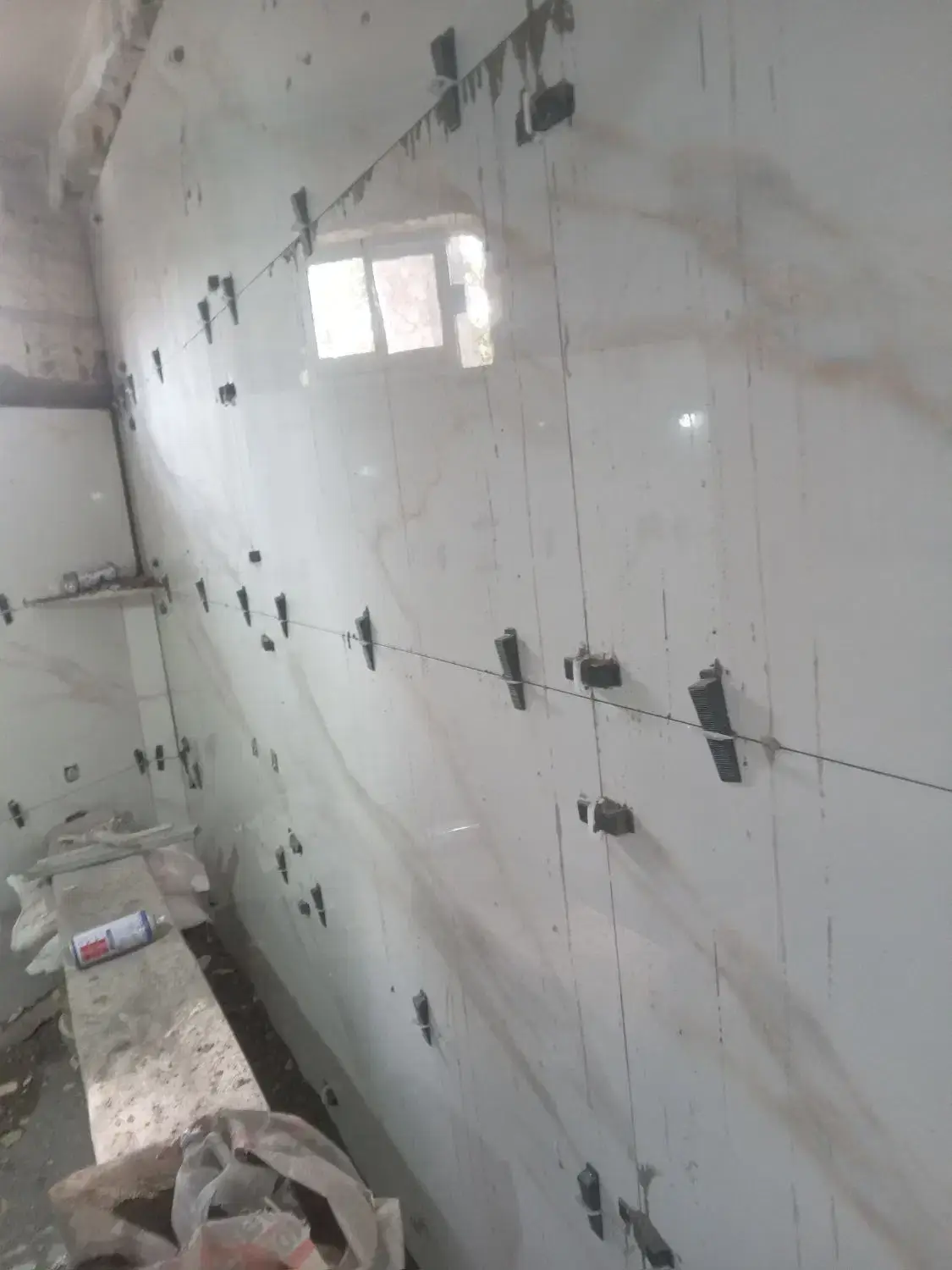 بنایی کاشی سرامیک کاری سیمان ایزوگام رفع نم سرویس