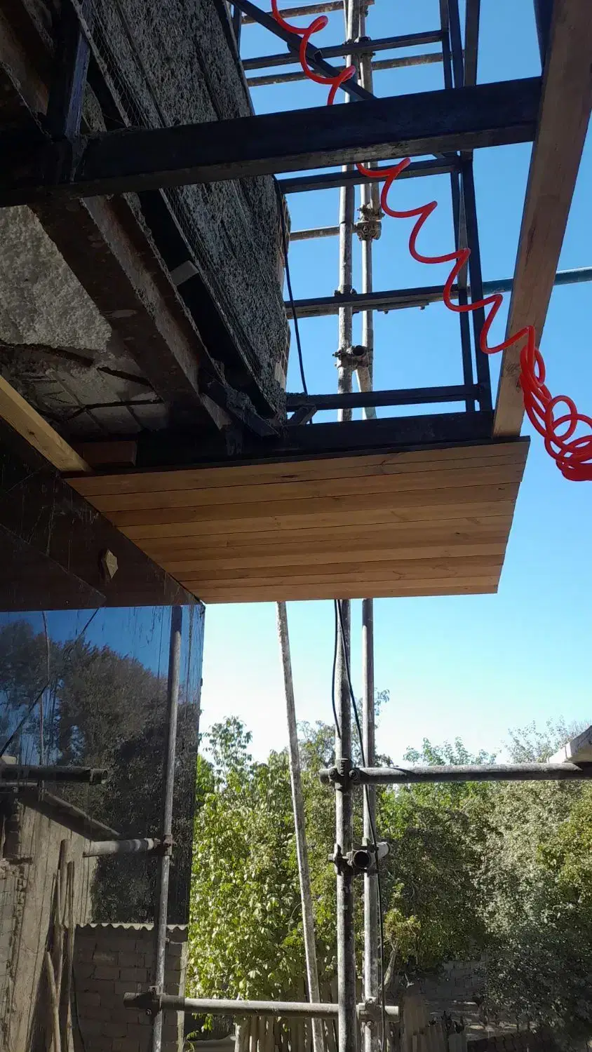 نصاب ترموود، لمبه چوبی و استادکار چوب